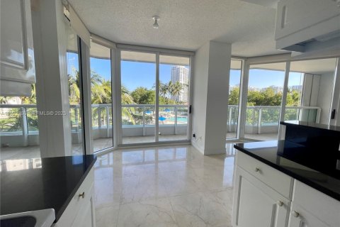 Copropriété à louer à Aventura, Floride: 2 chambres, 157.56 m2 № 1976925 - photo 5