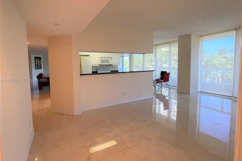 Copropriété à louer à Aventura, Floride: 2 chambres, 157.56 m2 № 1976925 - photo 8