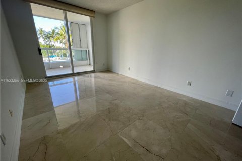 Copropriété à louer à Aventura, Floride: 2 chambres, 157.56 m2 № 1976925 - photo 12
