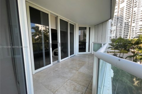 Copropriété à louer à Aventura, Floride: 2 chambres, 157.56 m2 № 1976925 - photo 16