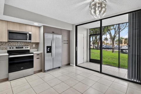 Купить кондоминиум в Майами, Флорида 3 спальни, 96.62м2, № 2048065 - фото 5