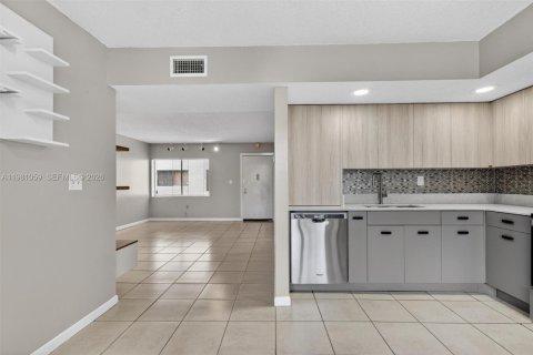 Купить кондоминиум в Майами, Флорида 3 спальни, 96.62м2, № 2048065 - фото 7