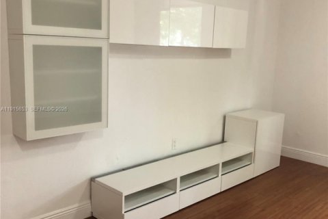 Copropriété à louer à Coral Gables, Floride: 2 chambres, 89.93 m2 № 1971662 - photo 7