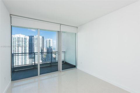 Condo in Miami, Florida, 2 bedrooms № 2145729 - photo 15