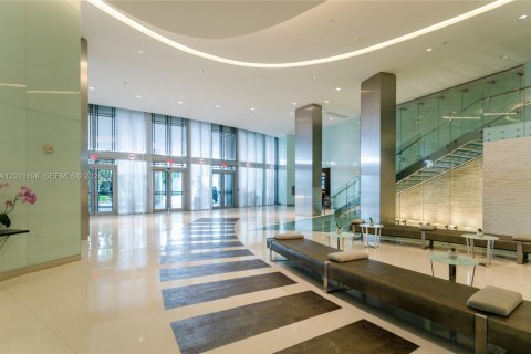 Condo in Miami, Florida, 2 bedrooms № 2145729 - photo 23