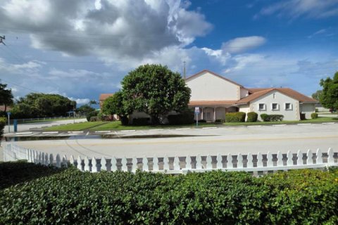 Immobilier commercial à louer à Deerfield Beach, Floride: 1 chambre, 51.1 m2 № 2384558 - photo 14