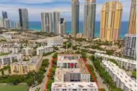 Condo in Sunny Isles Beach, Florida, 2 bedrooms  № 1965837 - photo 17