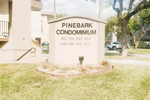 Condo in Miami, Florida, 2 bedrooms  № 2031997