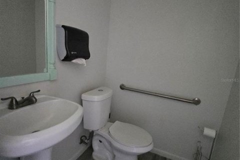 Propiedad comercial en alquiler en Gainesville, Florida, 143.26 m2 № 1829045 - foto 19