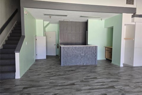 Propiedad comercial en alquiler en Gainesville, Florida, 143.26 m2 № 1829045 - foto 6