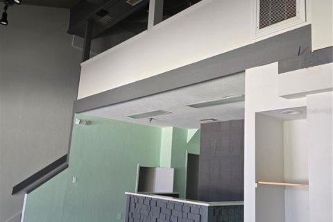 Propiedad comercial en alquiler en Gainesville, Florida, 143.26 m2 № 1829045 - foto 10