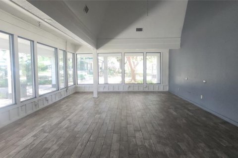 Propiedad comercial en alquiler en Gainesville, Florida, 143.26 m2 № 1829045 - foto 15