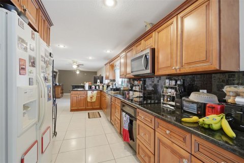 Villa ou maison à vendre à Altamonte Springs, Floride: 3 chambres, 181.72 m2 № 2308191 - photo 12