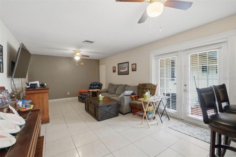 Villa ou maison à vendre à Altamonte Springs, Floride: 3 chambres, 181.72 m2 № 2308191 - photo 8
