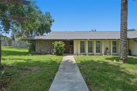 Villa ou maison à vendre à Altamonte Springs, Floride: 3 chambres, 181.72 m2 № 2308191 - photo 3
