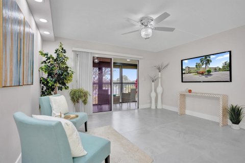 Condo in Delray Beach, Florida, 2 bedrooms  № 2186715 - photo 12