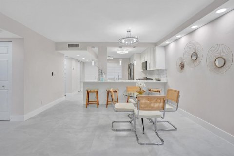 Condo in Delray Beach, Florida, 2 bedrooms  № 2186715 - photo 15