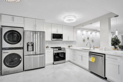 Condo in Delray Beach, Florida, 2 bedrooms  № 2186715 - photo 3