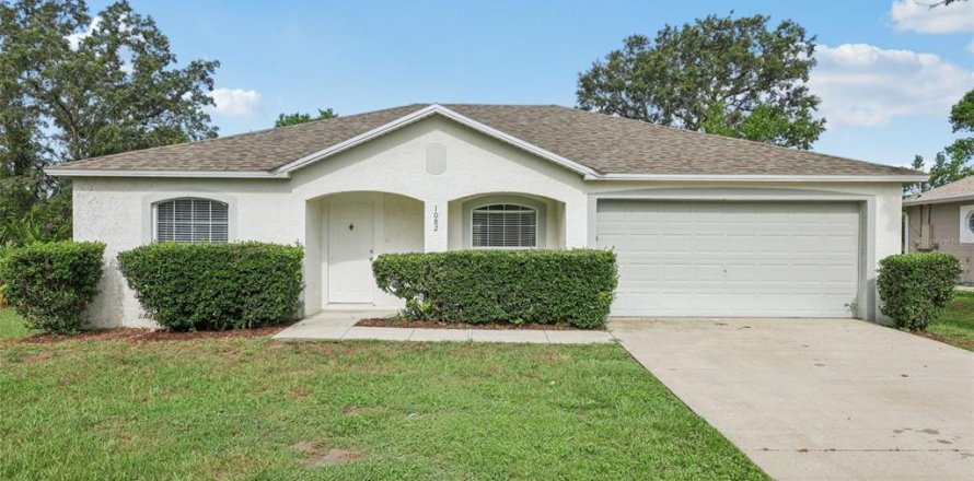 House in Deltona, Florida 3 bedrooms, 118.26 sq.m. № 1829070
