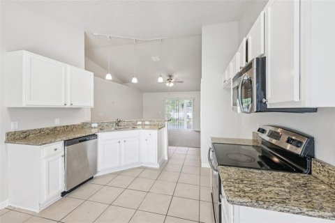 House in Deltona, Florida 3 bedrooms, 118.26 sq.m. № 1829070 - photo 10
