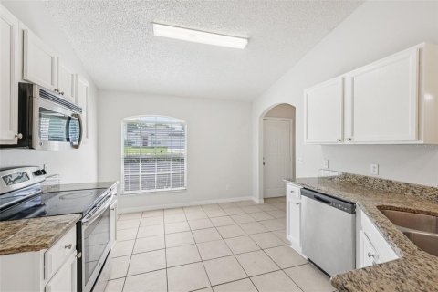 House in Deltona, Florida 3 bedrooms, 118.26 sq.m. № 1829070 - photo 11