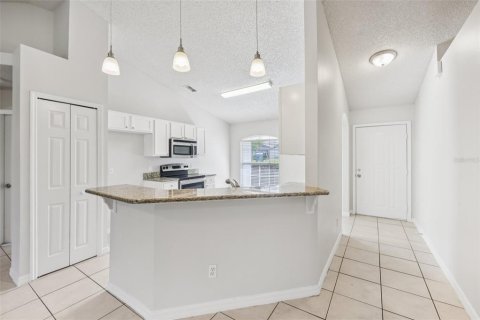 House in Deltona, Florida 3 bedrooms, 118.26 sq.m. № 1829070 - photo 12