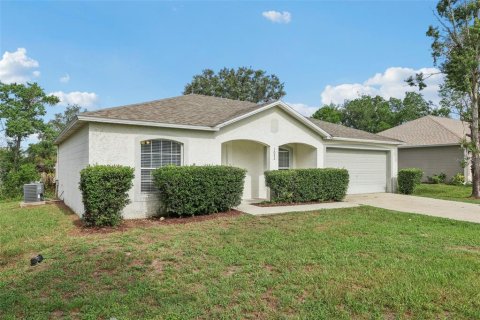House in Deltona, Florida 3 bedrooms, 118.26 sq.m. № 1829070 - photo 2