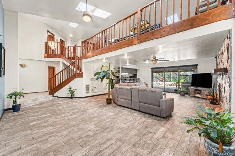 Villa ou maison à vendre à Port Richey, Floride: 5 chambres, 360.83 m2 № 2437269 - photo 5