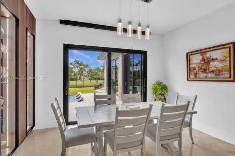 Casa en venta en Plantation, Florida, 6 dormitorios, 477.89 m2 № 1983063 - foto 27