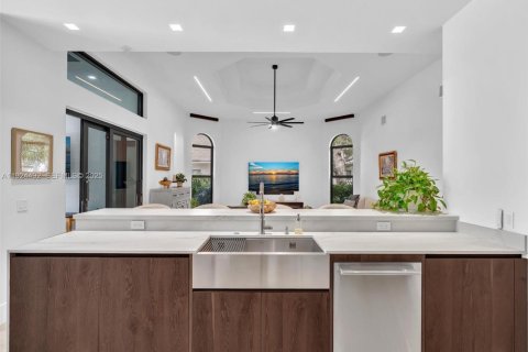 Casa en venta en Plantation, Florida, 6 dormitorios, 477.89 m2 № 1983063 - foto 30