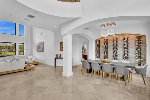 Casa en venta en Plantation, Florida, 6 dormitorios, 477.89 m2 № 1983063 - foto 11