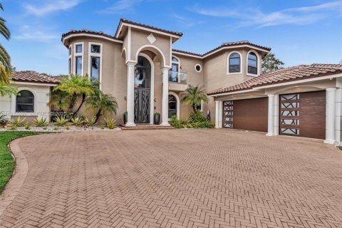 Casa en venta en Plantation, Florida, 6 dormitorios, 477.89 m2 № 1983063 - foto 5