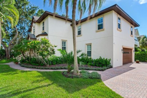 Villa ou maison à vendre à Tampa, Floride: 4 chambres, 390.93 m2 № 1322428 - photo 4