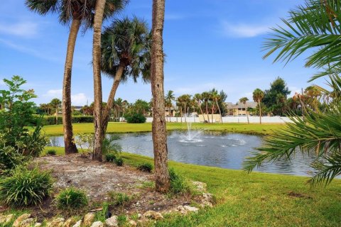 Touwnhouse à vendre à Sarasota, Floride: 2 chambres, 113.71 m2 № 2398464 - photo 6