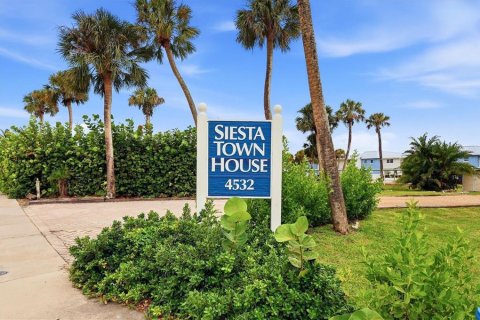 Touwnhouse à vendre à Sarasota, Floride: 2 chambres, 113.71 m2 № 2398464 - photo 5