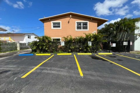 Condo in Fort Lauderdale, Florida, 3 bedrooms  № 2069527