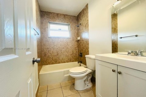 Condo in Fort Lauderdale, Florida, 3 bedrooms  № 2069527 - photo 7