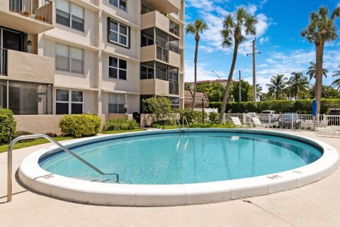 Copropriété à vendre à Pompano Beach, Floride: 2 chambres, 95.6 m2 № 2082576 - photo 25