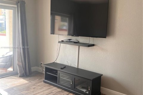 Copropriété à louer à Pompano Beach, Floride: 2 chambres, 91.97 m2 № 1887387 - photo 14