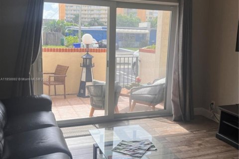 Copropriété à louer à Pompano Beach, Floride: 2 chambres, 91.97 m2 № 1887387 - photo 12