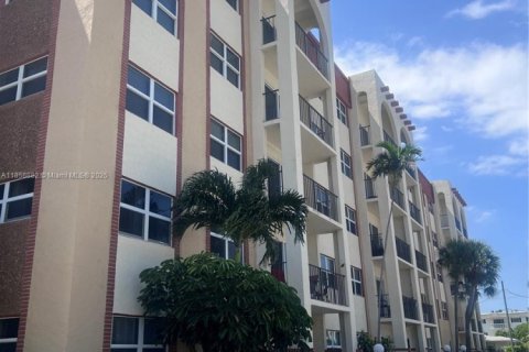 Copropriété à louer à Pompano Beach, Floride: 2 chambres, 91.97 m2 № 1887387 - photo 21