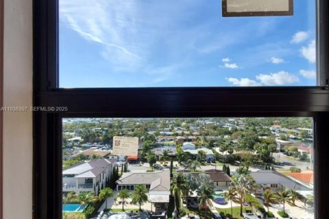 Купить кондоминиум в Норт-Майами, Флорида 2 спальни, 83.98м2, № 2053359 - фото 24