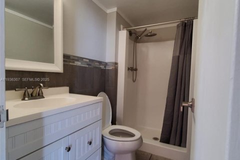 Купить кондоминиум в Норт-Майами, Флорида 2 спальни, 83.98м2, № 2053359 - фото 18