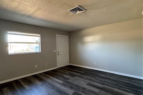 Apartamento en alquiler en Lakeland, Florida, 2 dormitorios, 83.24 m2 № 1908774 - foto 3