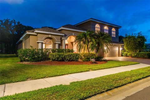 Casa en venta en Bradenton, Florida, 5 dormitorios, 350.71 m2 № 1757999 - foto 3