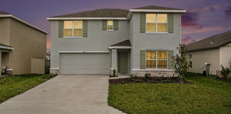 House in Plant City, Florida 4 bedrooms, 226.22 sq.m. № 2287871