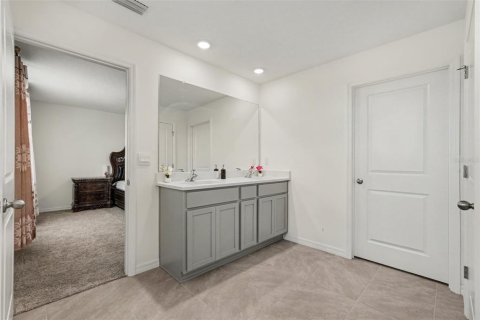 House in Plant City, Florida 4 bedrooms, 226.22 sq.m. № 2287871 - photo 18