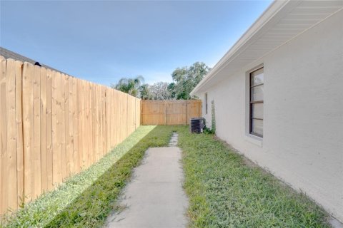 Duplex in Orlando, Florida 2 bedrooms, 123.37 sq.m. № 1876767 - photo 14