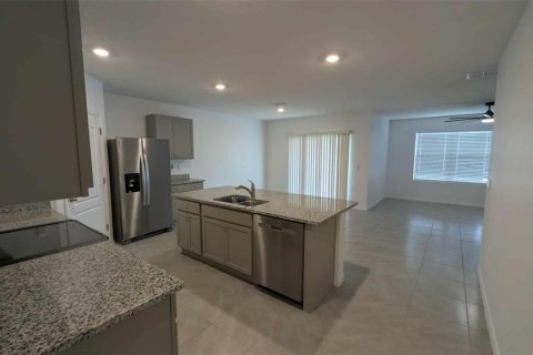 Casa en alquiler en Sorrento, Florida, 4 dormitorios, 173.45 m2 № 1899428 - foto 10