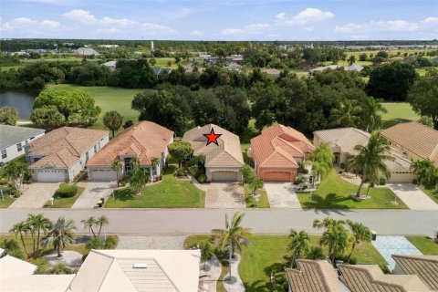 House in Punta Gorda, Florida 2 bedrooms, 126.9 sq.m. № 2430713 - photo 2